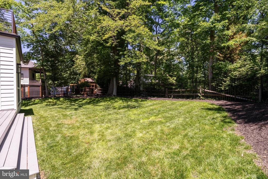 Photo of 3830 30TH ROAD N