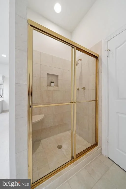 Photo of 9801 BENTCROSS DRIVE