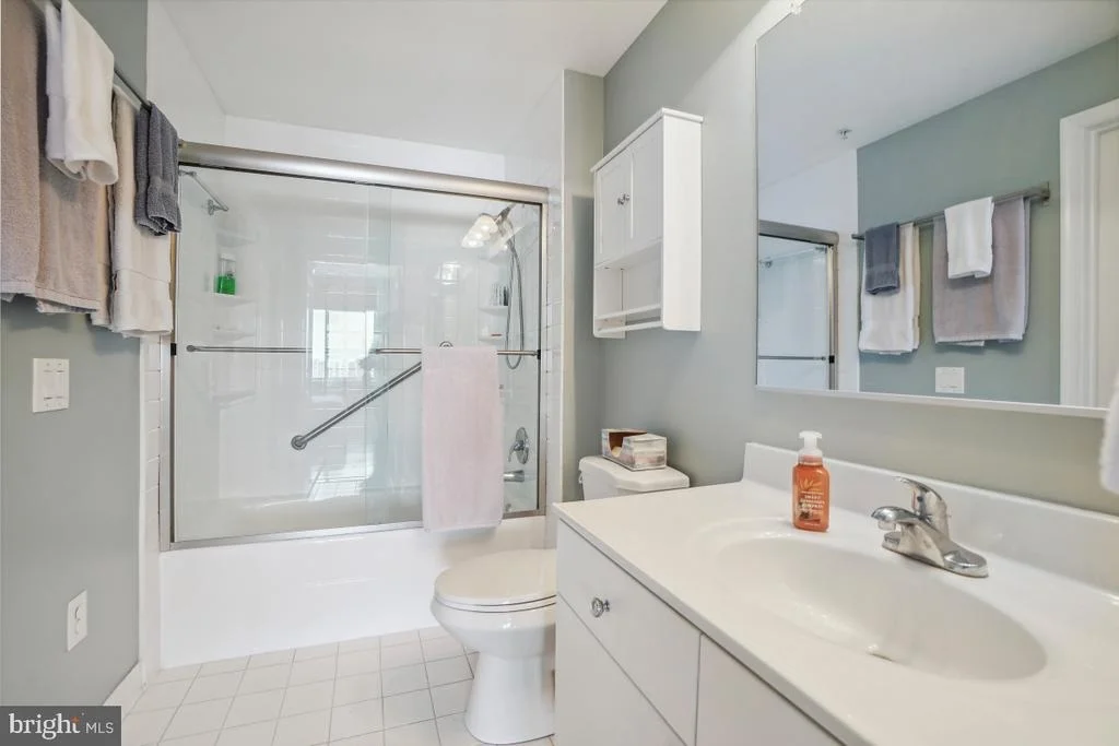 Photo of Unit 1407 at 930 WAYNE AVENUE
