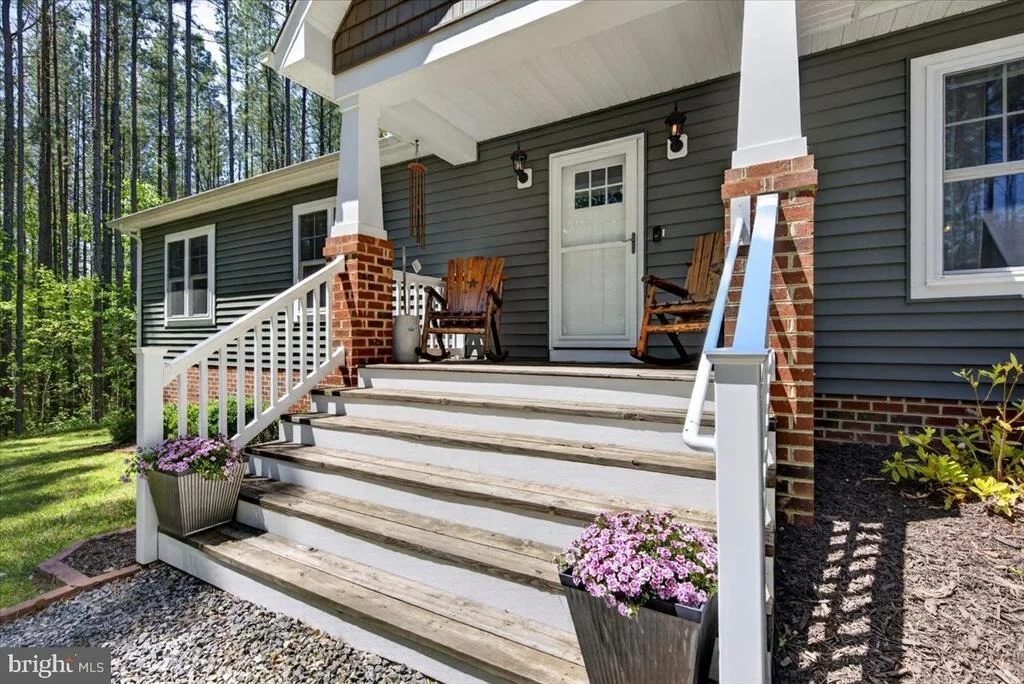 Photo of 844 MANCHESTER ROAD