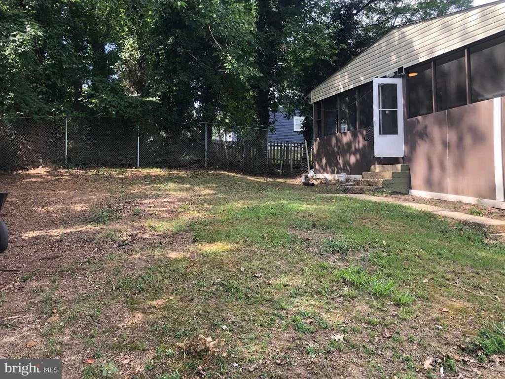 Photo of 516 MENTOR AVENUE