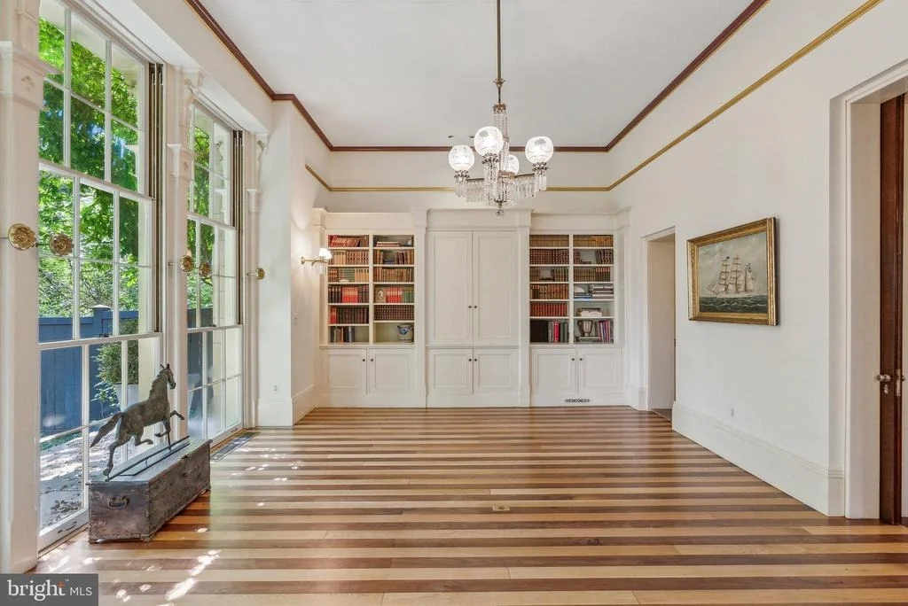 Photo of 1527 35TH STREET NW