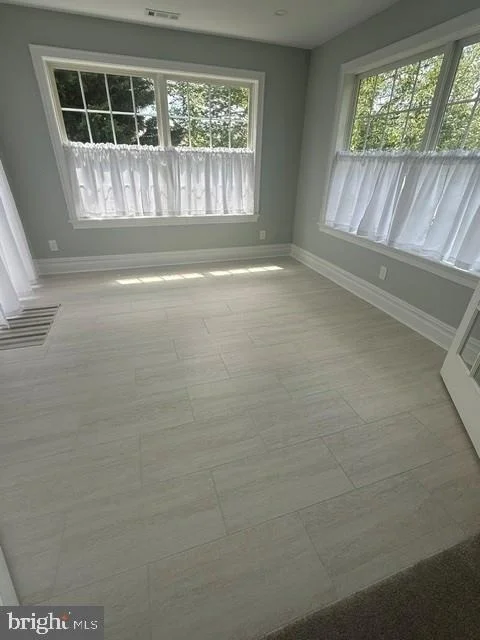 Photo of 117 MAPLE LEAF CIRCLE