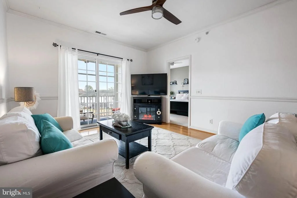 Photo of Unit 4303 at 20007 SANDY BOTTOM CIRCLE