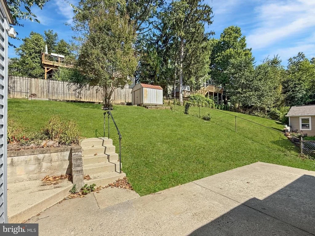 Photo of 1204 PARRISH DRIVE