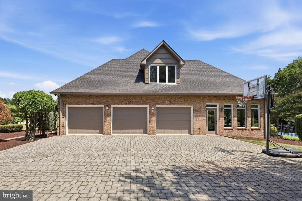 Photo of 9706 REDAMAR DRIVE