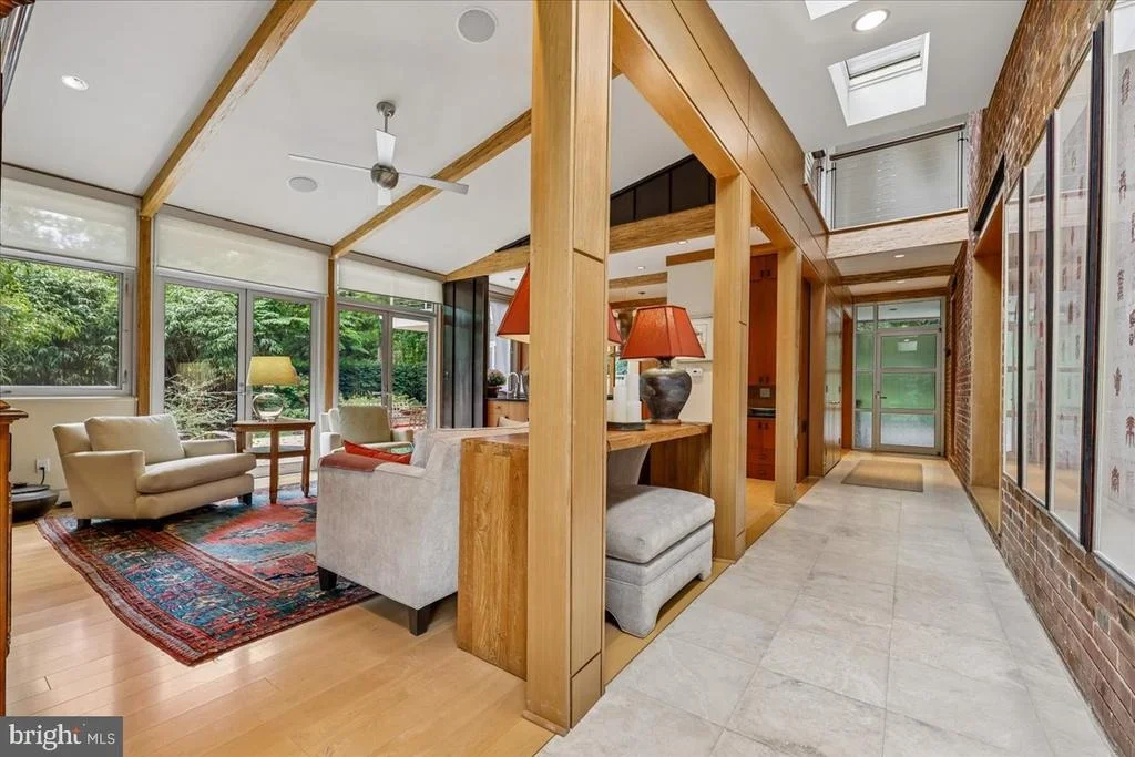 Photo of 1212 WOODSIDE PARKWAY