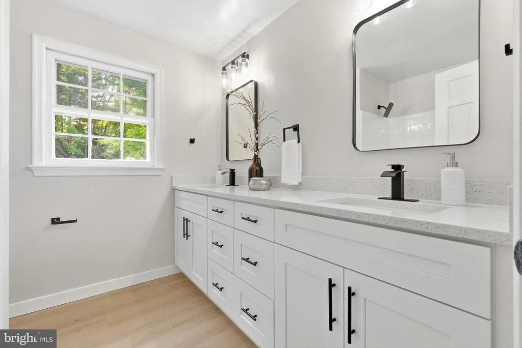 Photo of 28405 HONEYSUCKLE DRIVE