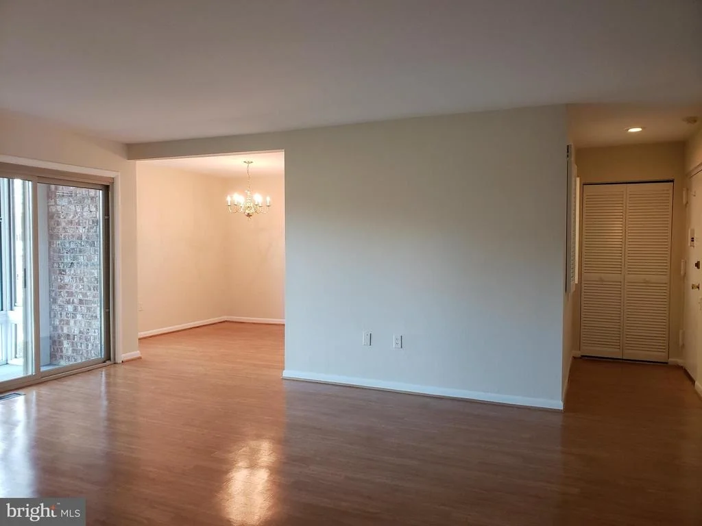 Photo of Unit 72D at 3600 GLENEAGLES DRIVE
