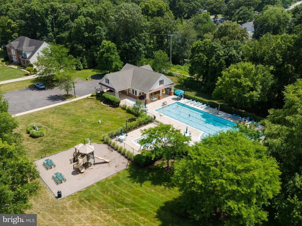 Photo of 1340 BLUEGRASS WAY