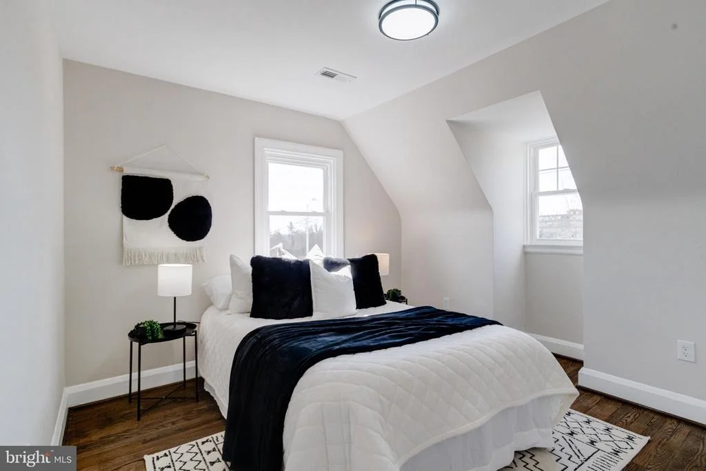 Photo of 605 WALNUT AVENUE