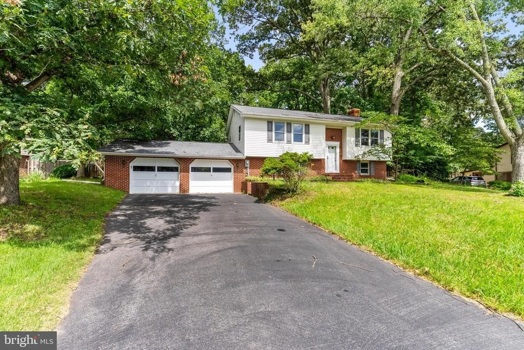 Photo of 130 CIRCLE ROAD