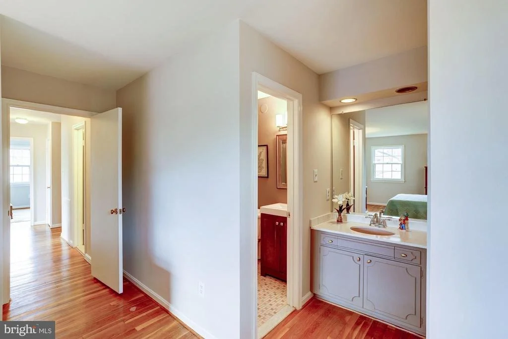 Photo of 2507 W MEREDITH DRIVE