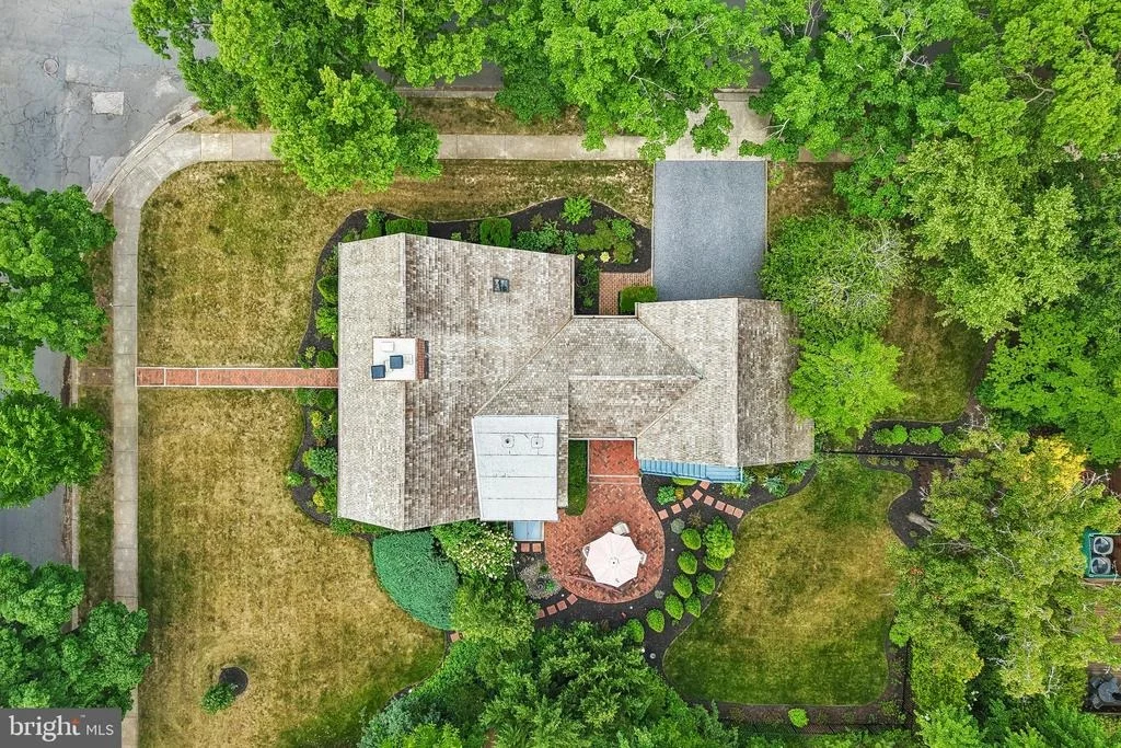 Photo of 355 BROADVIEW LANE