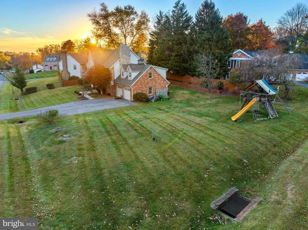 Photo of 15304 WATERGATE ROAD