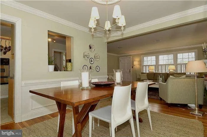 Photo of 1130 CAMERON ROAD