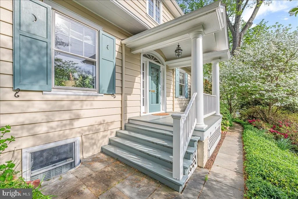 Photo of 7109 MEADOW LANE