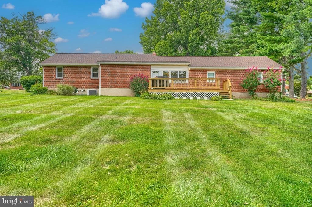 Photo of 323 MONTGOMERY DRIVE