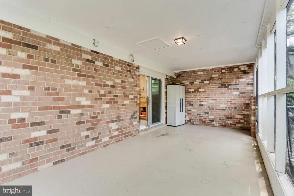 Photo of 6823 SPUR ROAD