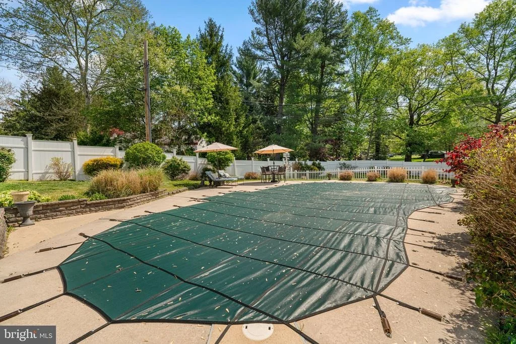 Photo of 5008 LAKE CIRCLE W