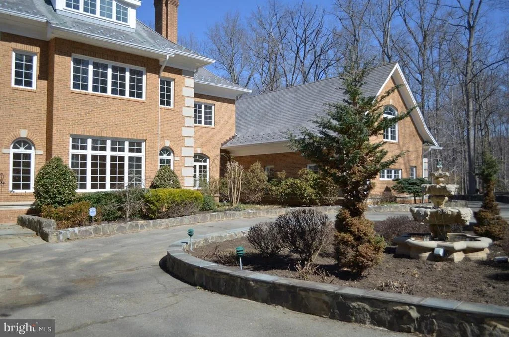 Photo of 812 GREAT CUMBERLAND ROAD