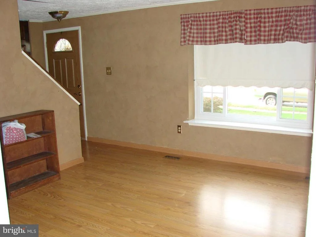 Photo of 1824 LAWNVIEW DRIVE