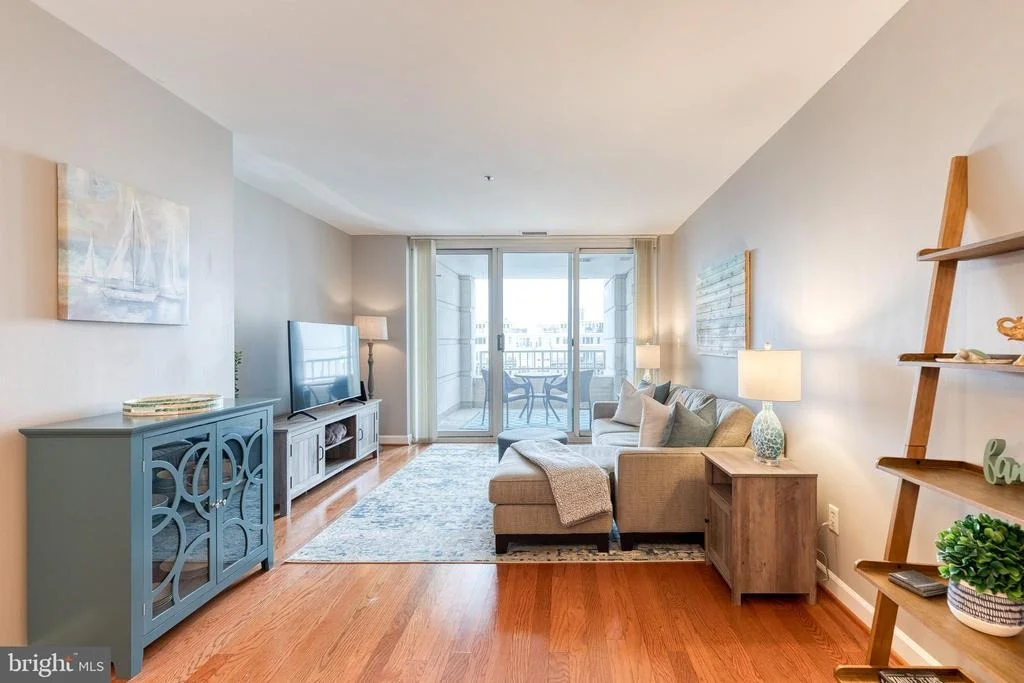 Photo of Unit 305 at 100 HARBORVIEW DRIVE