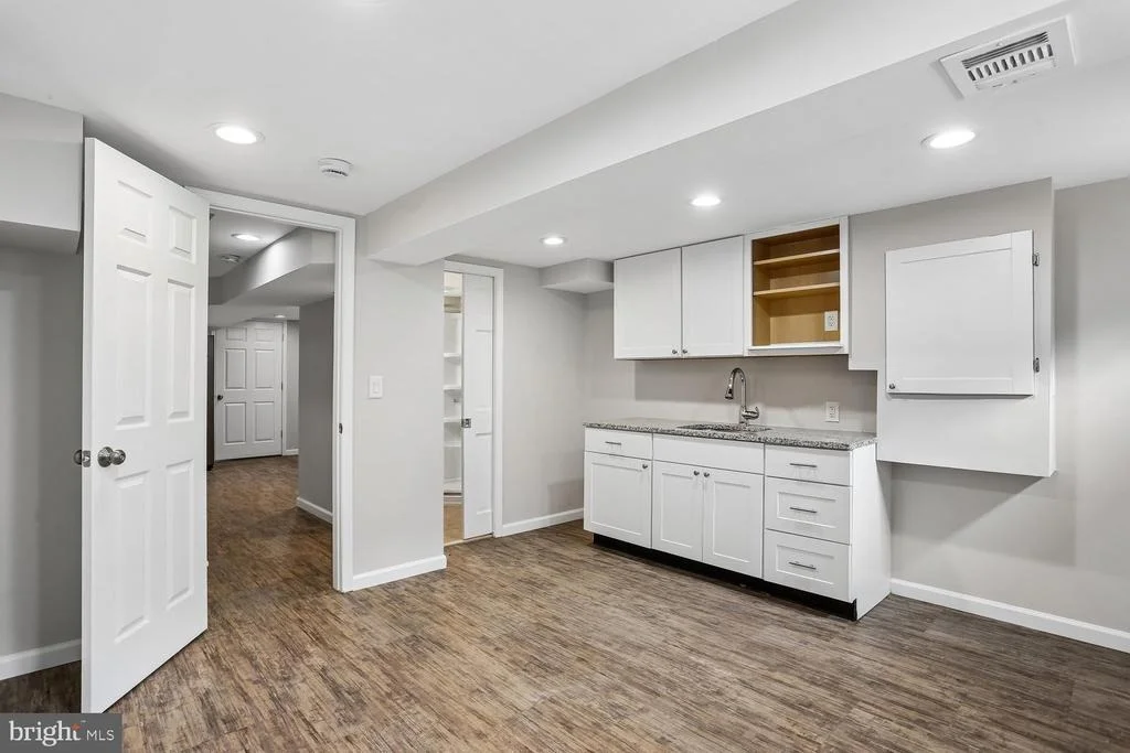 Photo of 811 KENBROOK DRIVE
