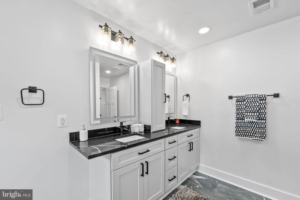 Photo of 258 N BARTON STREET