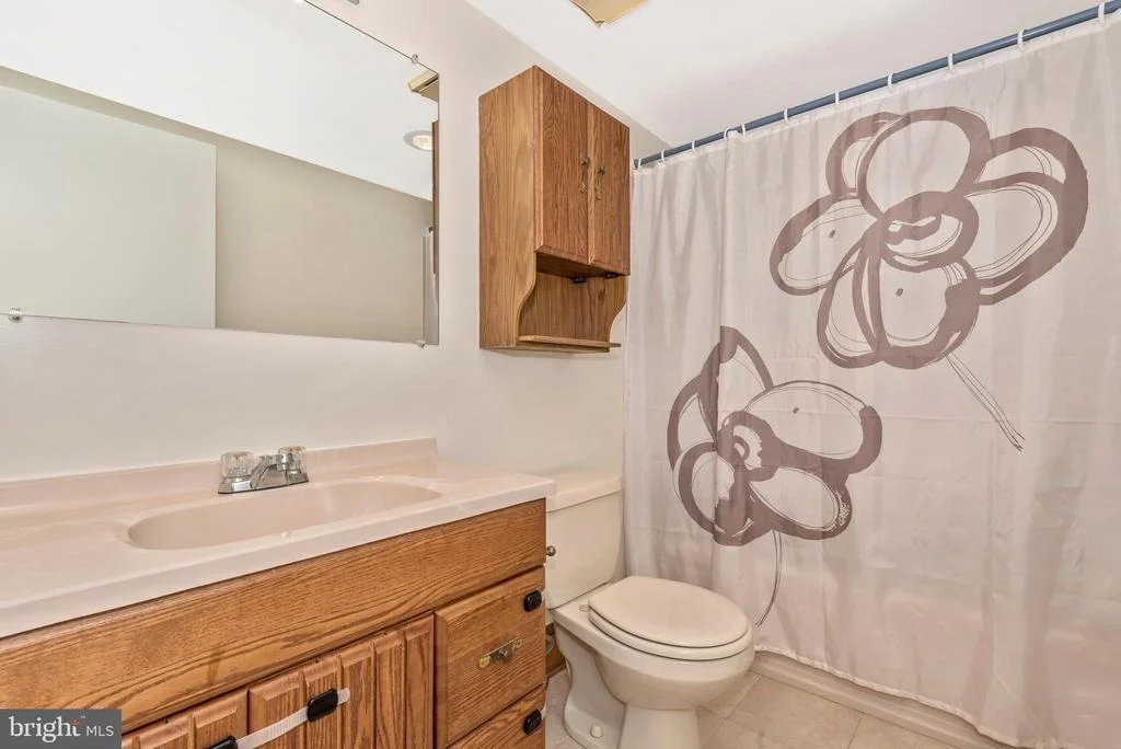 Photo of Unit 21 at 423 CHRISTOPHER AVENUE