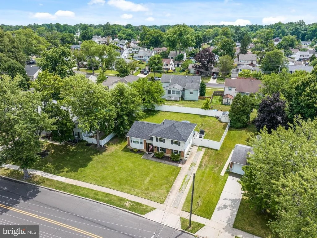 Photo of 52 LONGWOOD DRIVE