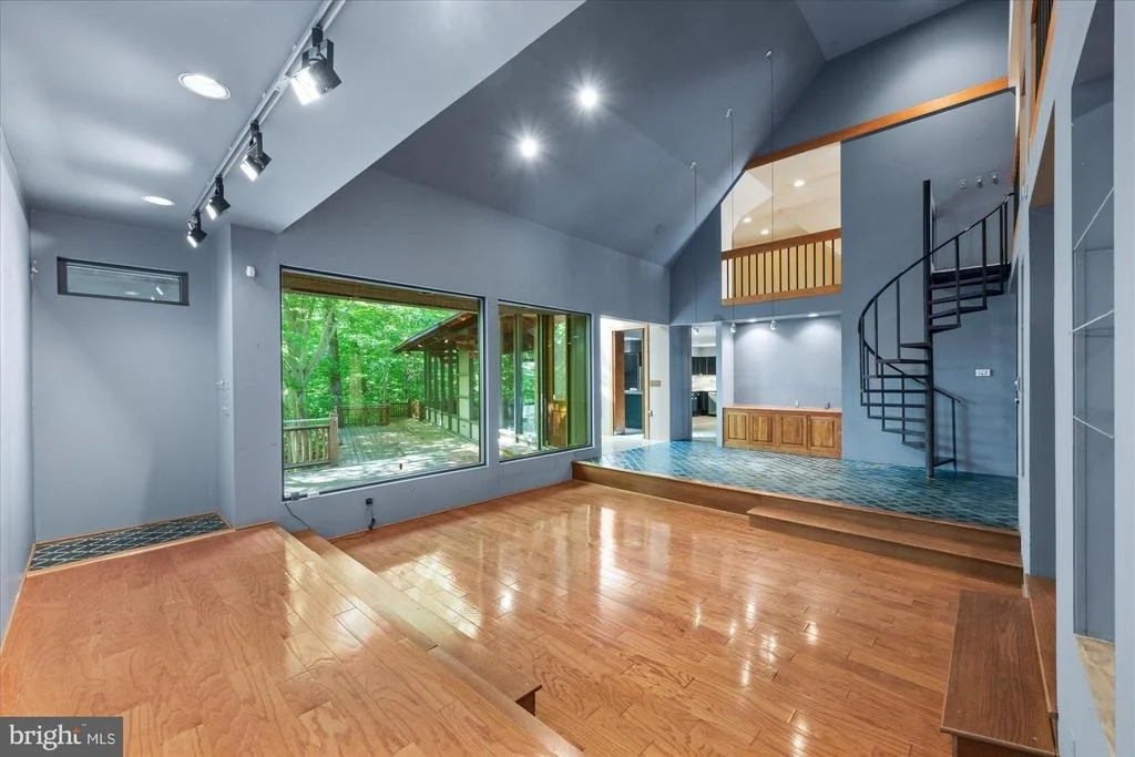 Photo of 7575 POTOMAC FALL ROAD