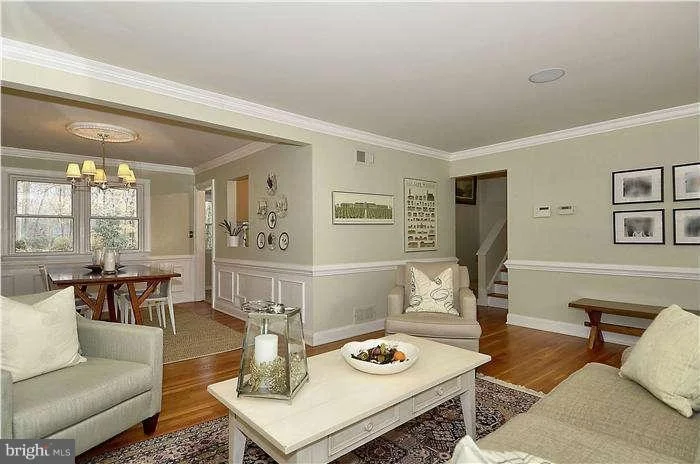 Photo of 1130 CAMERON ROAD