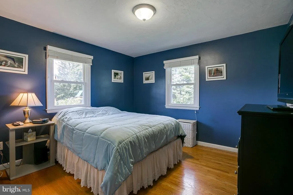 Photo of 344 BARNES AVENUE