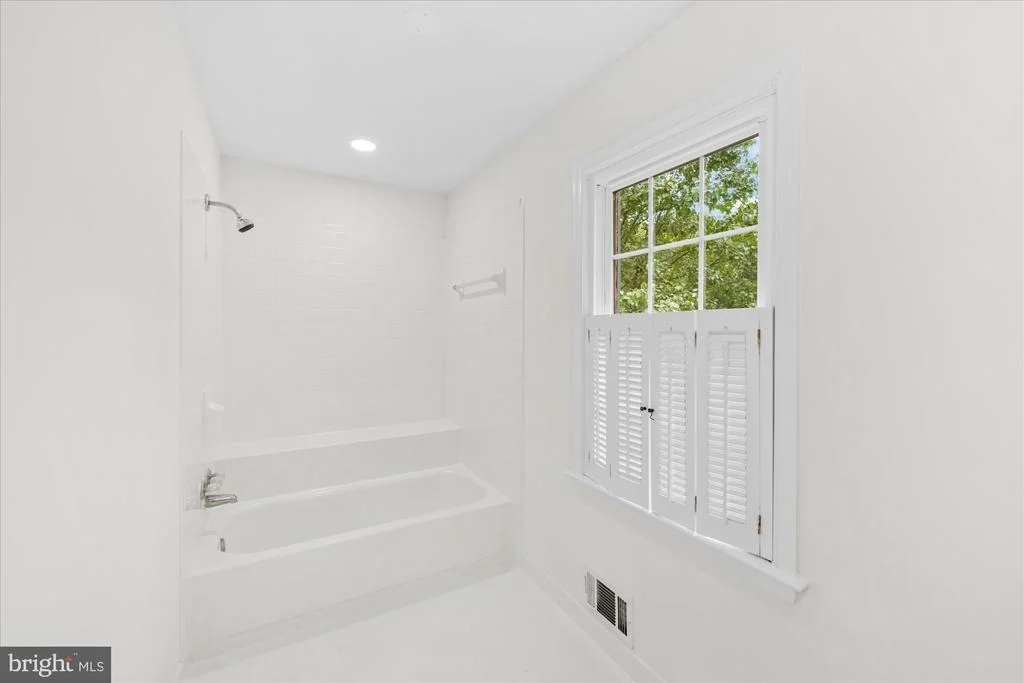 Photo of 8617 ETTA DRIVE
