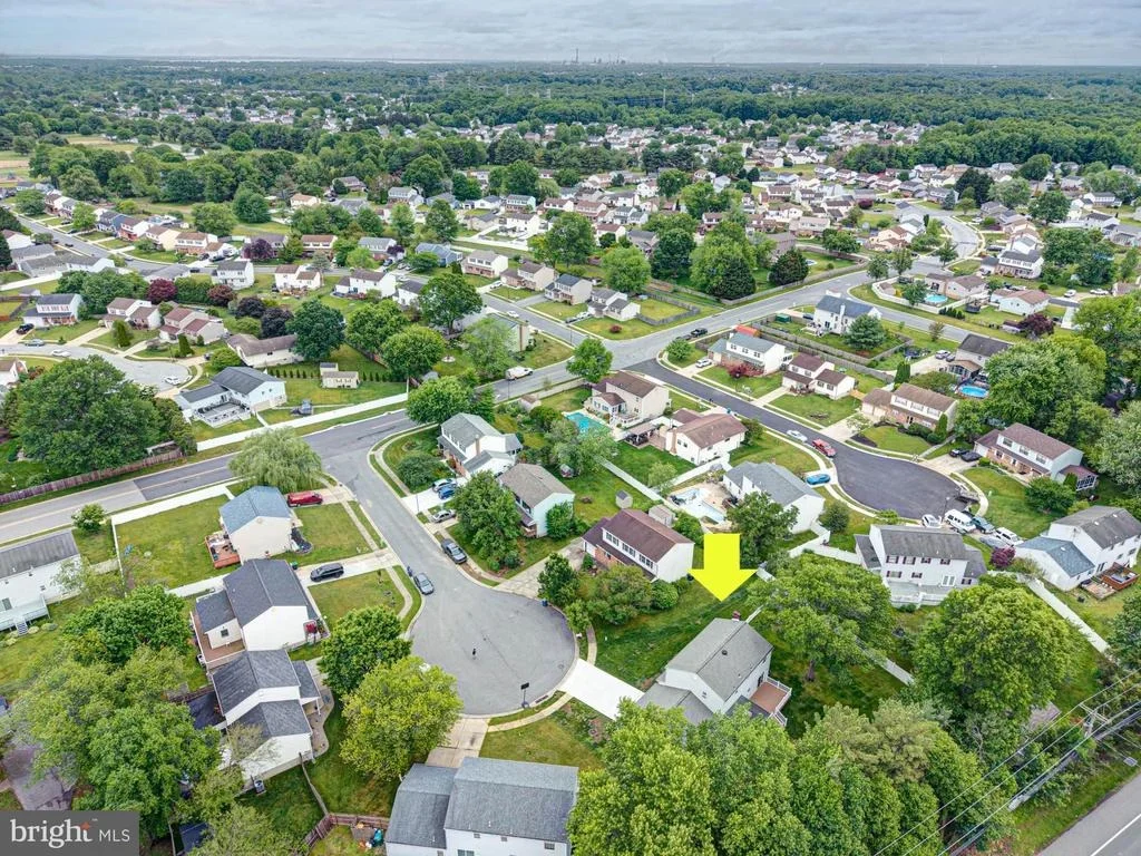 Photo of 8 RISA COURT
