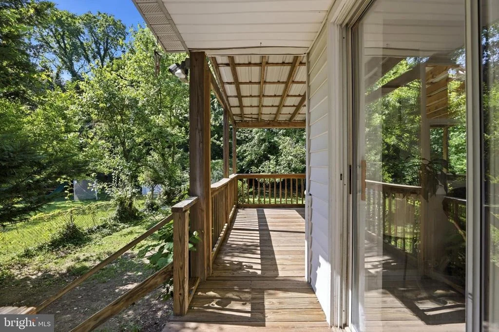 Photo of 735 WARREN DRIVE