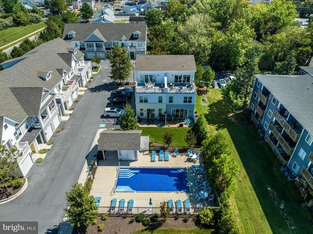 Photo of Unit D2 at 29104 STRIPER HARBOR
