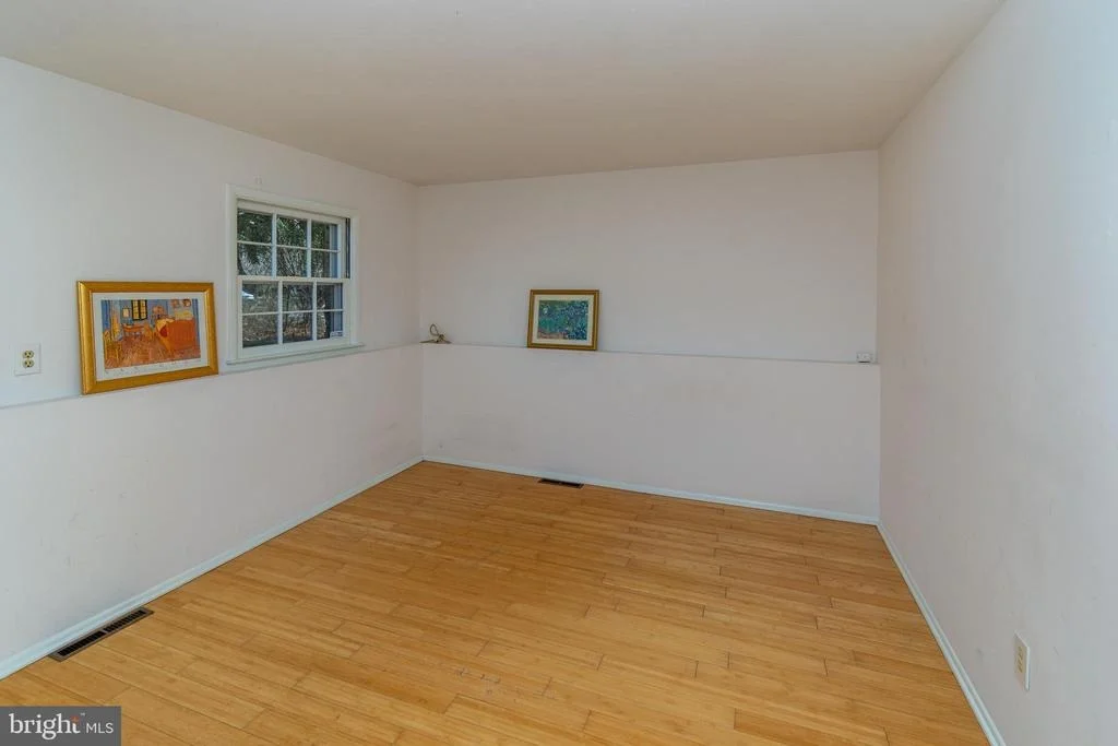 Photo of 6 JEFFREY LANE