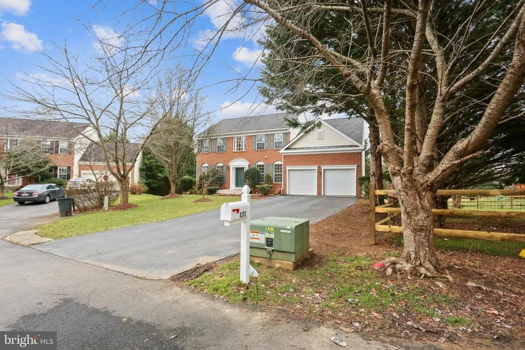 Photo of 8203 STRINGFELLOW PLACE