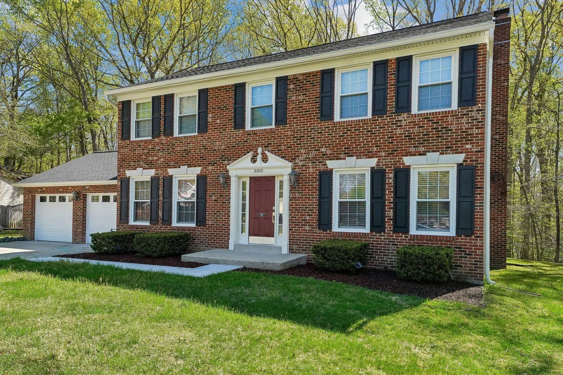 Photo of 8600 VALLEY DR