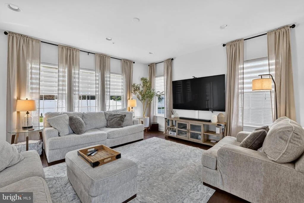 Photo of 6004 HUNT WEBER DRIVE