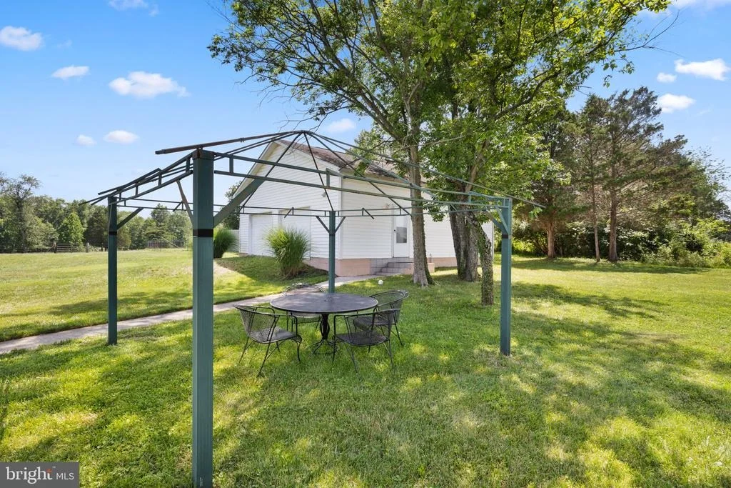 Photo of 14917 COMPTON ROAD