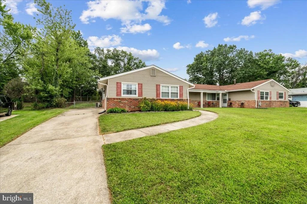 Photo of 7165 FAIRBROOK ROAD