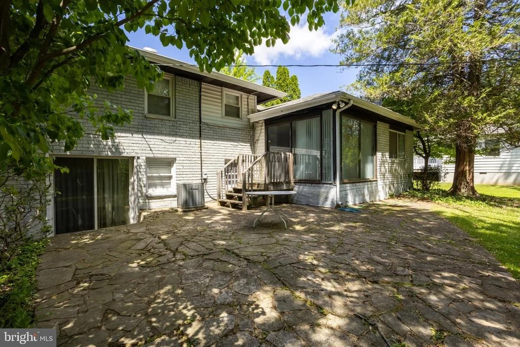 Photo of 6609 AMLEIGH ROAD