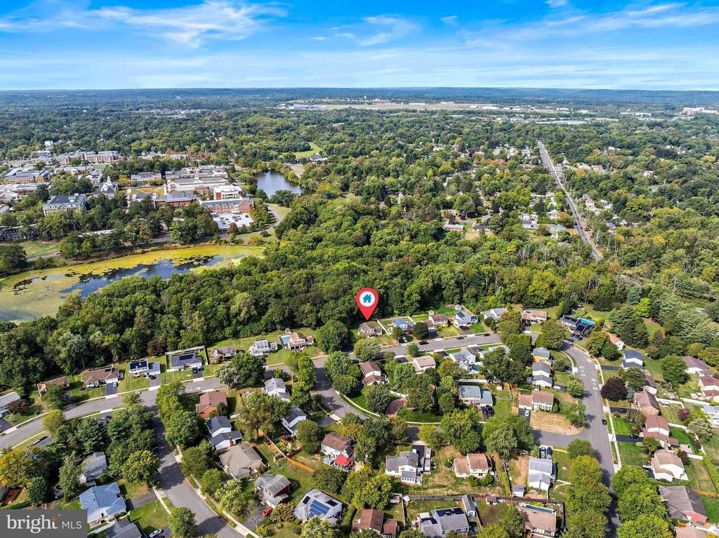 Photo of 52 COLLEEN CIRCLE