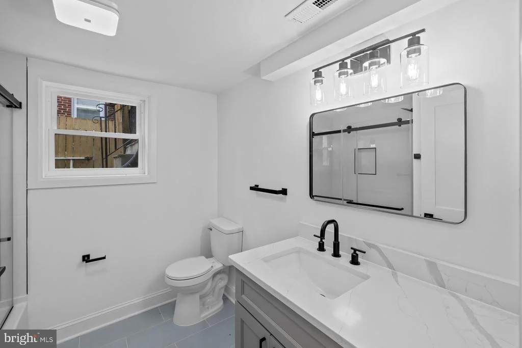 Photo of 536 ONEIDA PLACE NW