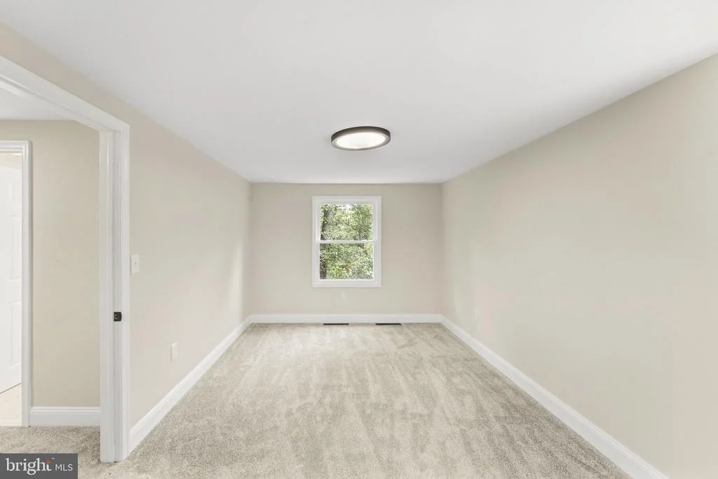 Photo of 201 SINGLETREE COURT