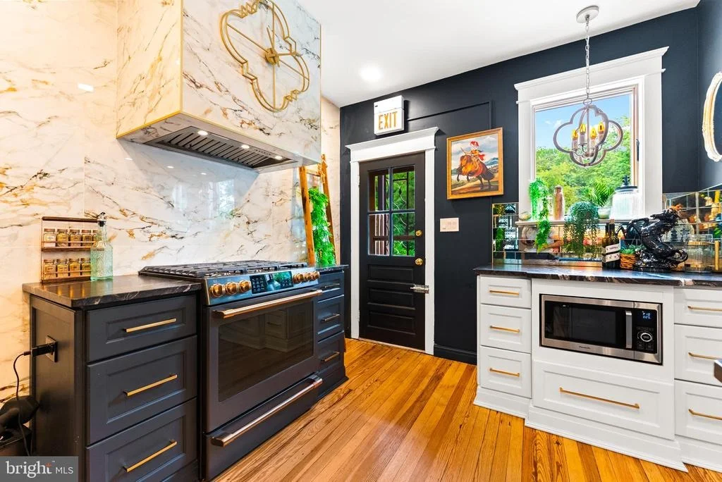 Photo of 1124 MANTUA PIKE
