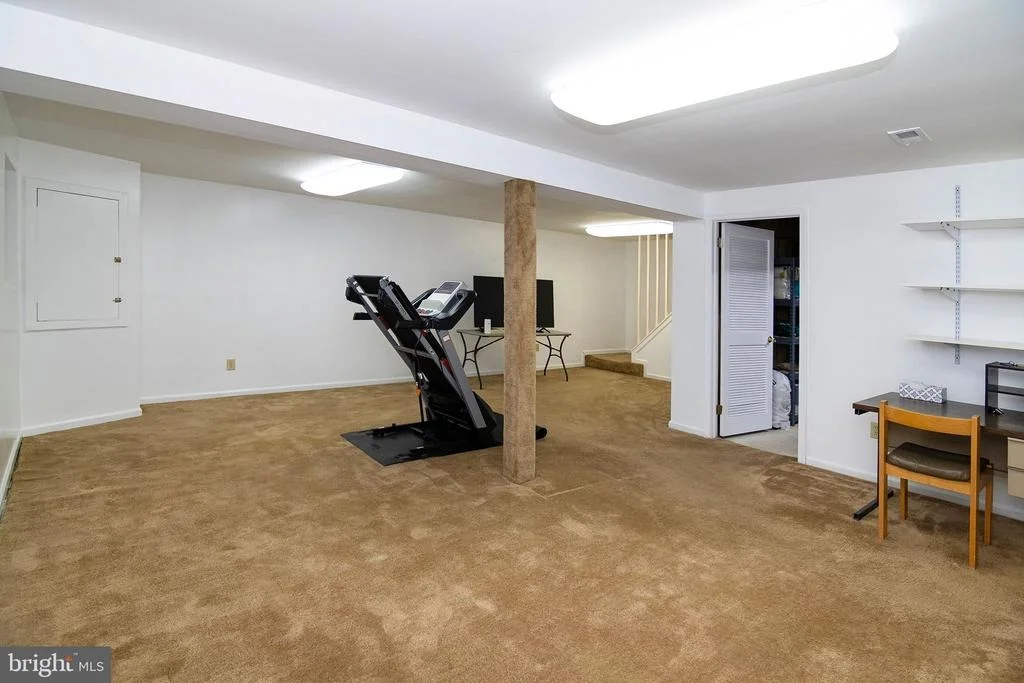 Photo of 18 ABERDEEN DRIVE